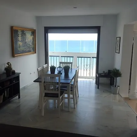 Beachside Penthouse * Фуэнхирола