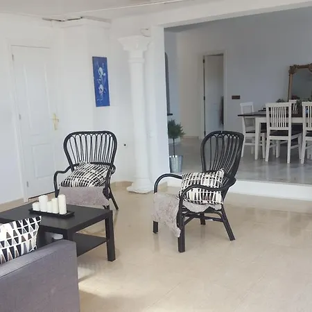 Beachside Penthouse Апартаменты Фуэнхирола