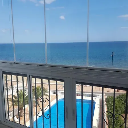 Beachside Penthouse Апартаменты *